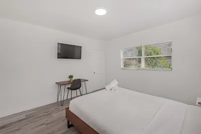 Sunset Garden Pompano